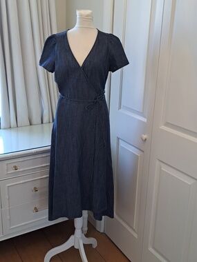 GAP | Dresses | Gap Coral Scalloped Midi Dress | Poshmark